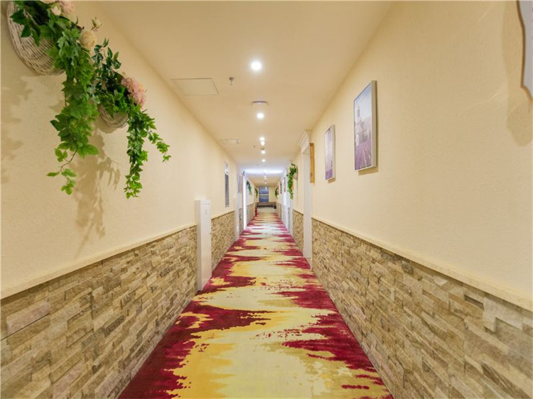 杭州玖久印象主题酒店走廊设计